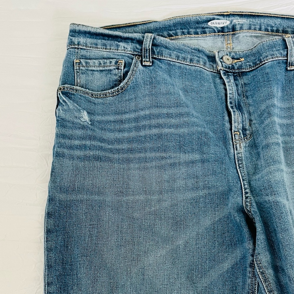 Old Navy Ripped Jeans - Picture 3 of 9
